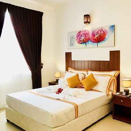 Ceylon Pearlwing Resort Negombo Exterior photo